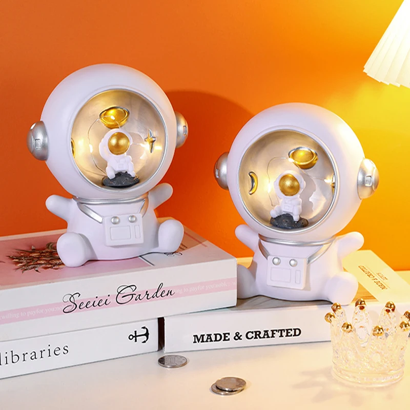 Night Light Children Astronaut Lamp Piggy Bank Savings Tank Furnishing Articles For Kids Birthday Gift Bedroom Desk Living Room
Night Light Children Astronaut Lamp Piggy Bank Savings Tank Furnishing Articles For Kids Birthday Gift Bedroom Desk Living Room
