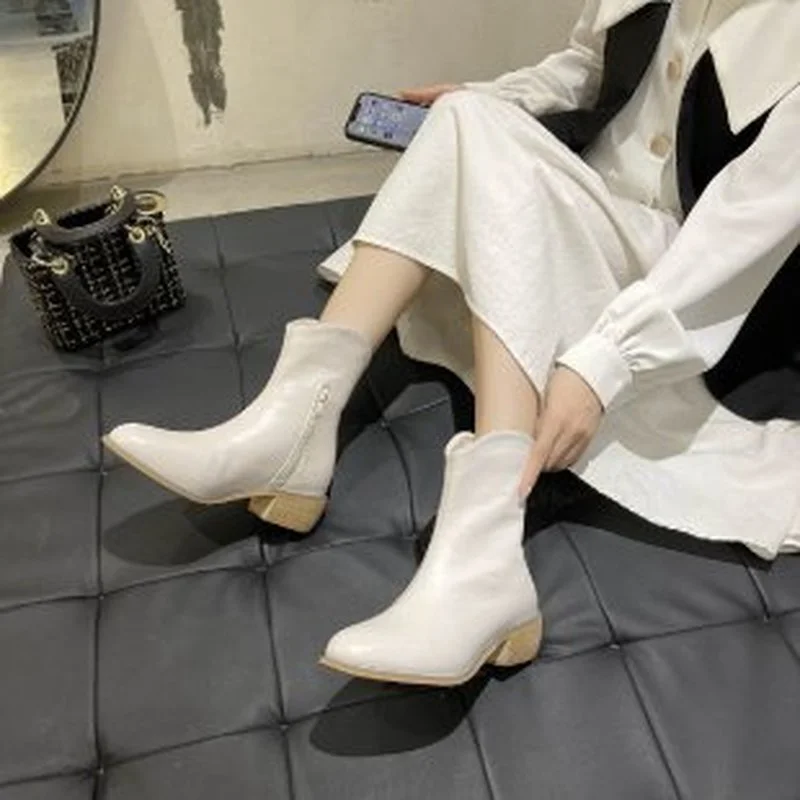British Style Women's Fashion Boots Bright Leather Patent Zipper Mid Heel Shoes Luxury PU Leather Motorcycle for Women's Boots
British Style Women's Fashion Boots Bright Leather Patent Zipper Mid Heel Shoes Luxury PU Leather Motorcycle for Women's Boots