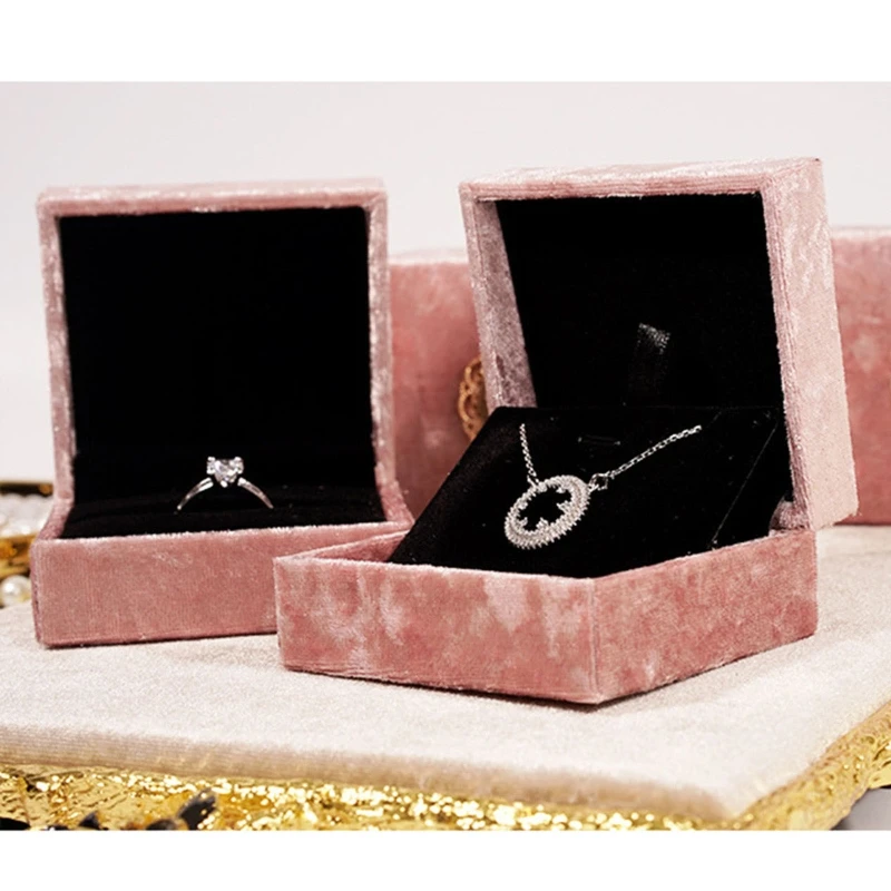 Velvet Ring Box Wedding Ring Gift Box for Men Wedding Proposal Jewellery Caddy Necklace Pendant Gift Case Box
Velvet Ring Box Wedding Ring Gift Box for Men Wedding Proposal Jewellery Caddy Necklace Pendant Gift Case Box
