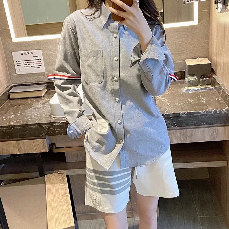 High Quality Korean Style Tide Brand TB Ribbon Four-Bar Blue Shirt Women Oxford Cotton Leisure Long Sleeve Spring Couple Shirt
High Quality Korean Style Tide Brand TB Ribbon Four-Bar Blue Shirt Women Oxford Cotton Leisure Long Sleeve Spring Couple Shirt