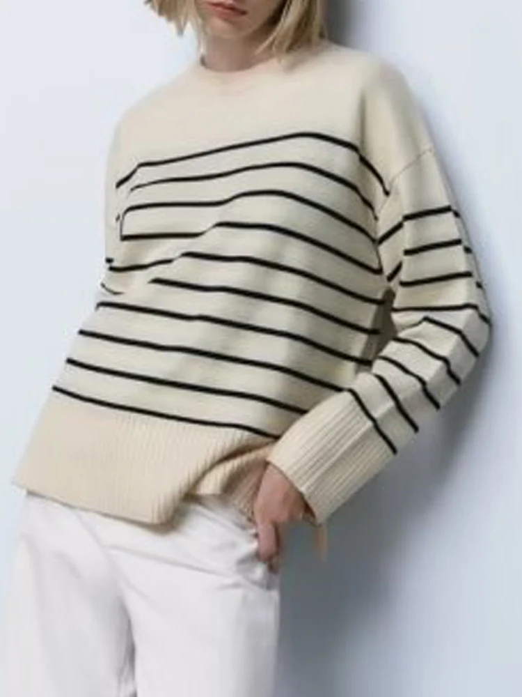 Kumsvag 2022 Autumn Women Striped Pullover Sweaters Casual Knitting O-Neck Female Elegant Street Loose Sweater Clothing
Kumsvag 2022 Autumn Women Striped Pullover Sweaters Casual Knitting O-Neck Female Elegant Street Loose Sweater Clothing