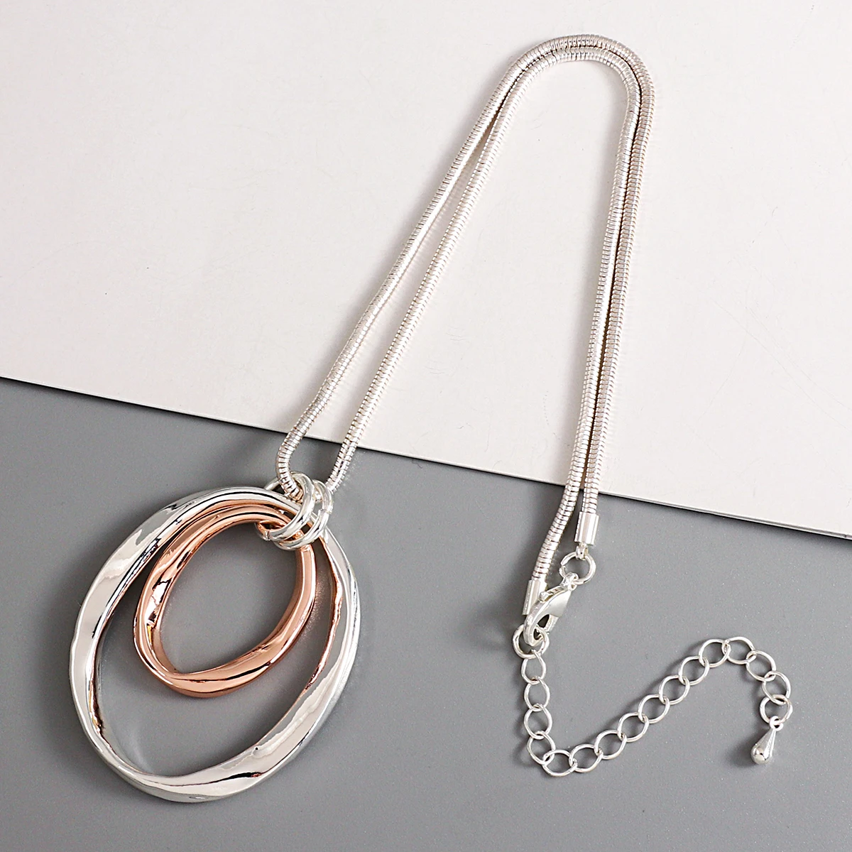 

Amorcome Trendy Long Sweater Chain Double Circle Pendant Necklace Bold Snake Chain Women Statement Necklace Collares Para Mujer