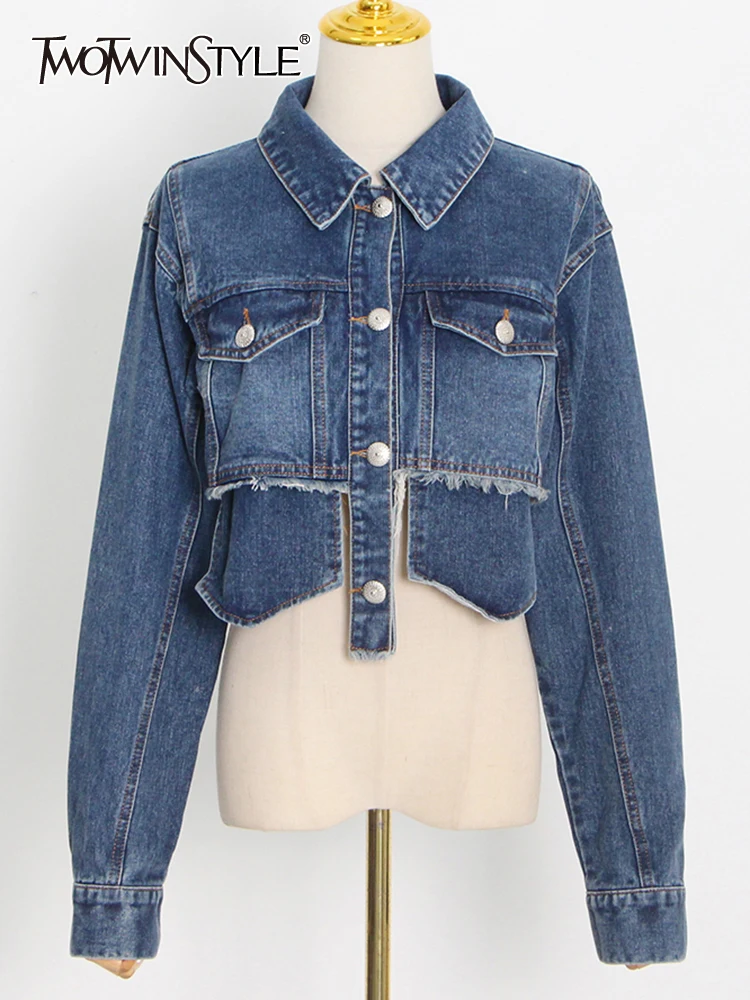 TWOTWINSTYLE Korean Streetwear Denim Jacket For Women Lapel Long Sleeve Patchwork Pockets Coats Female 2022 Fashion New Clothing
TWOTWINSTYLE Korean Streetwear Denim Jacket For Women Lapel Long Sleeve Patchwork Pockets Coats Female 2022 Fashion New Clothing