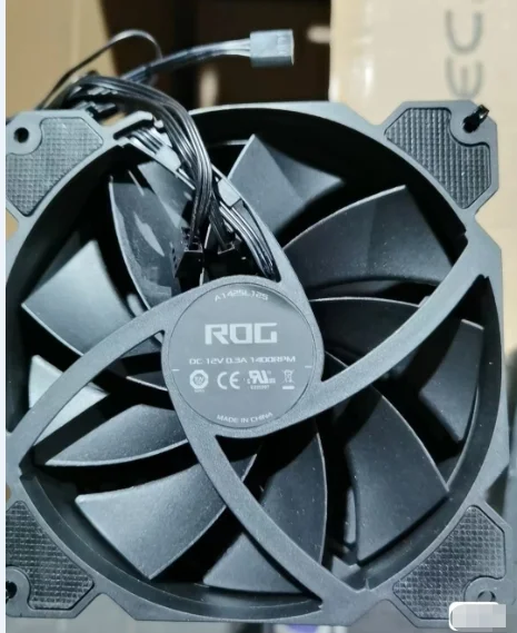 3PIN A1425L12S 14CM FAN FOR ASUS Player kingdom ROG The sun god GX601 Chassis computer Cooling mute fan
3PIN A1425L12S 14CM FAN FOR ASUS Player kingdom ROG The sun god GX601 Chassis computer Cooling mute fan