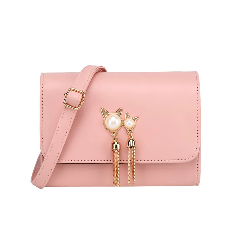 Female Cat Ear Pearl Shoulder Bag 2022 New Pu Leather Tassel Crossbody Bag Simple and Versatile Messenger Retro Small Square Bag
Female Cat Ear Pearl Shoulder Bag 2022 New Pu Leather Tassel Crossbody Bag Simple and Versatile Messenger Retro Small Square Bag