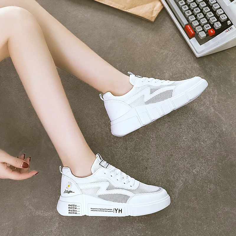 2022 New White Breathable Sports Mesh All-match Hollowed Out Walking Flying Woven Non-slip Outdoor Sports Shoes Women's Shoes
2022 New White Breathable Sports Mesh All-match Hollowed Out Walking Flying Woven Non-slip Outdoor Sports Shoes Women's Shoes