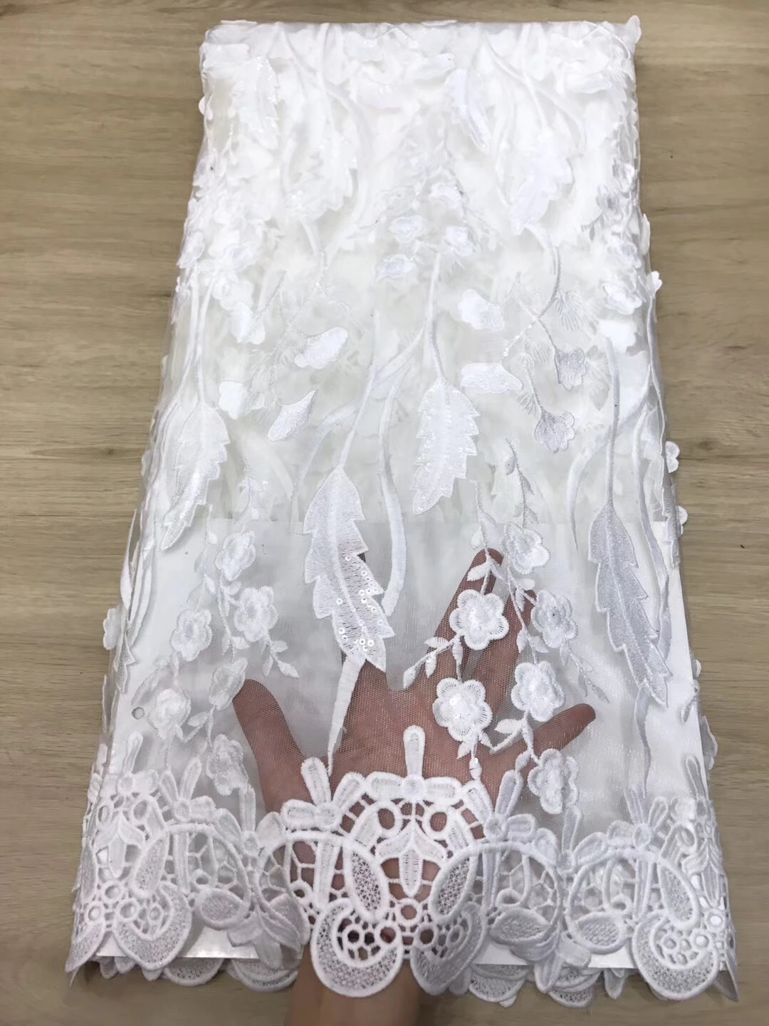 yards Wax Lace French Net Lace Fabric 2020 High Quality Lace African Lace Fabric For Nigerian Wedding Dress
yards Wax Lace French Net Lace Fabric 2020 High Quality Lace African Lace Fabric For Nigerian Wedding Dress