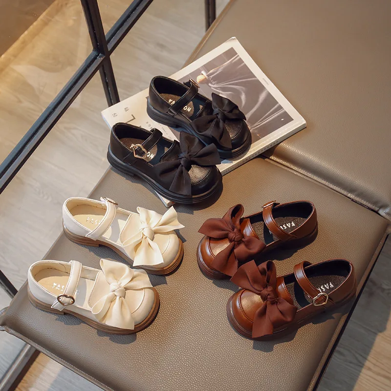 Vintage Girls Bow leather Shoes Autumn Soft Bottom dance shoes British Fashion Princess Flats Single Shoe Casual Kids sneakers
Vintage Girls Bow leather Shoes Autumn Soft Bottom dance shoes British Fashion Princess Flats Single Shoe Casual Kids sneakers