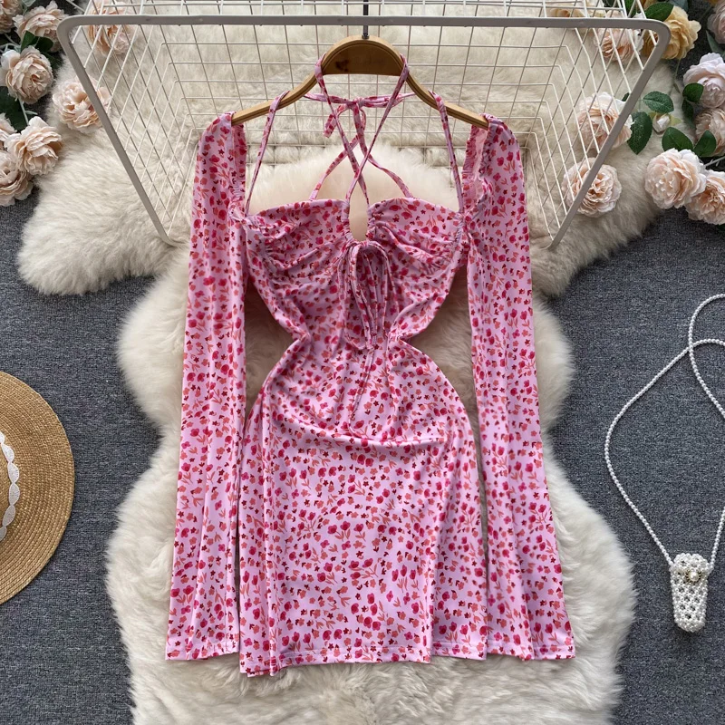 Autumn New Pure Desire Wind Clavicle Hanging Neck Lace-up Hollow Floral Sexy Package Hip Dress 
Autumn New Pure Desire Wind Clavicle Hanging Neck Lace-up Hollow Floral Sexy Package Hip Dress