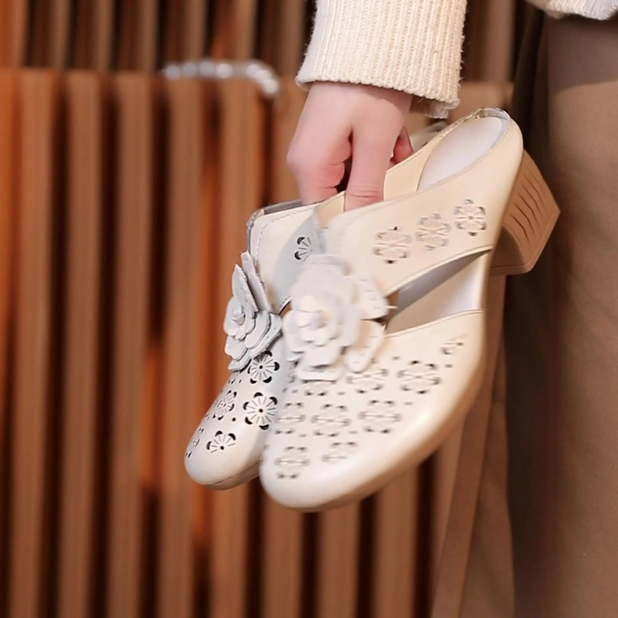 Fretwork Heels Shoes Woman 2023 Female Slippers Cover Toe Flower Heeled Mules Low New Soft High Rubber Rome Fabric Slides Basic
Fretwork Heels Shoes Woman 2023 Female Slippers Cover Toe Flower Heeled Mules Low New Soft High Rubber Rome Fabric Slides Basic