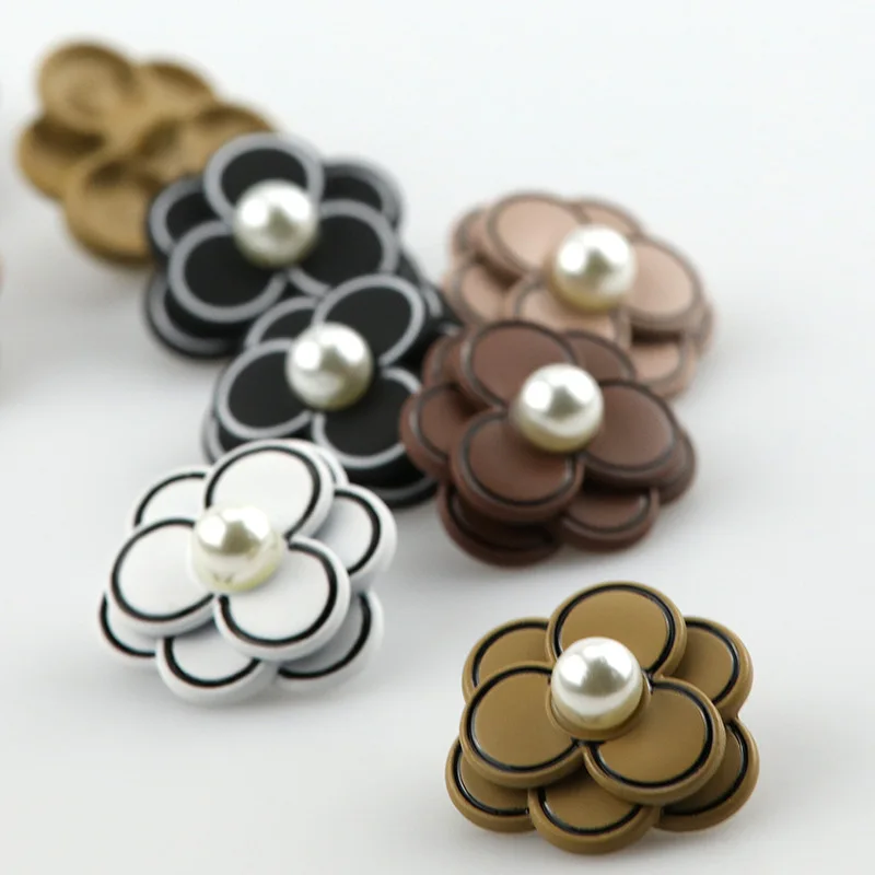 Black White Flower Metal Shank Buttons For Decorative Crafts Clothing Coat Sweater Replace Sewing Accessories Diy Supplies 6pcs
Black White Flower Metal Shank Buttons For Decorative Crafts Clothing Coat Sweater Replace Sewing Accessories Diy Supplies 6pcs