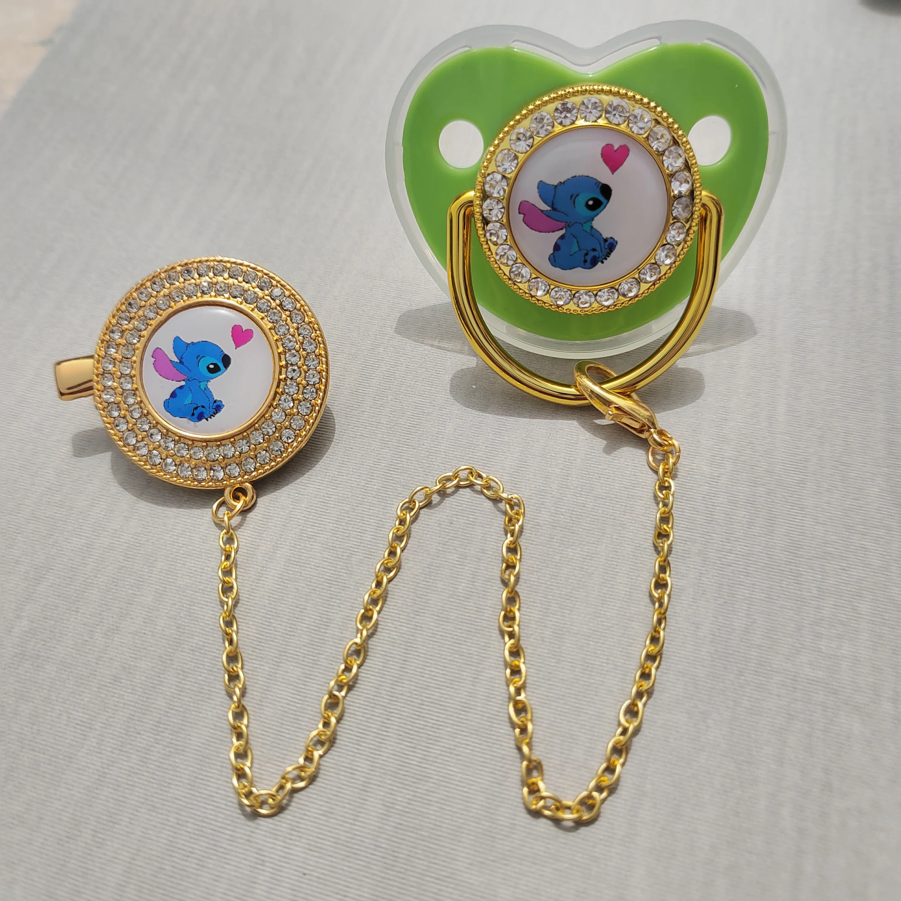 Disney Funny Style Pacifier for Chupetas Para Bebê Recém Nascido with Bling Double Ring Rhinestones Teethers Clip Holder Chupeta
Disney Funny Style Pacifier for Chupetas Para Bebê Recém Nascido with Bling Double Ring Rhinestones Teethers Clip Holder Chupeta