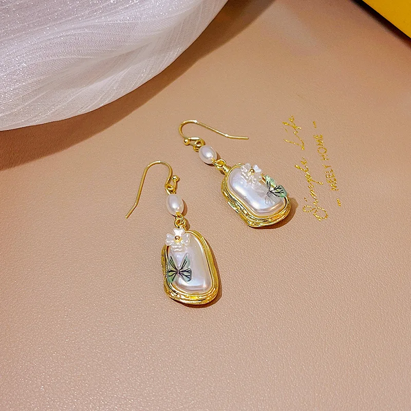Minar Fairy Resin Butterfly Wings Drop Earrings for Women Mujer White Color Simulated Pearl Irregular Statement Earring Jewelry
Minar Fairy Resin Butterfly Wings Drop Earrings for Women Mujer White Color Simulated Pearl Irregular Statement Earring Jewelry