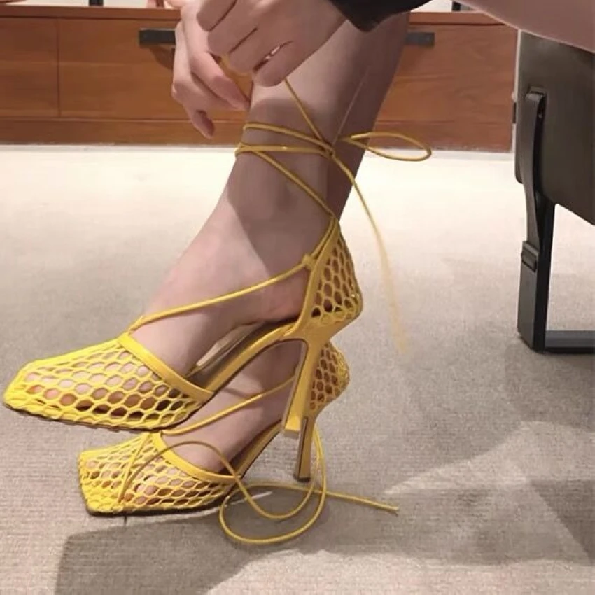 2022 Summer Shoe Sexy Mesh Pumps sandals Female Square Toe high heel Lace Up Cross-tied Stiletto hollow Dress Sandal shoes
2022 Summer Shoe Sexy Mesh Pumps sandals Female Square Toe high heel Lace Up Cross-tied Stiletto hollow Dress Sandal shoes