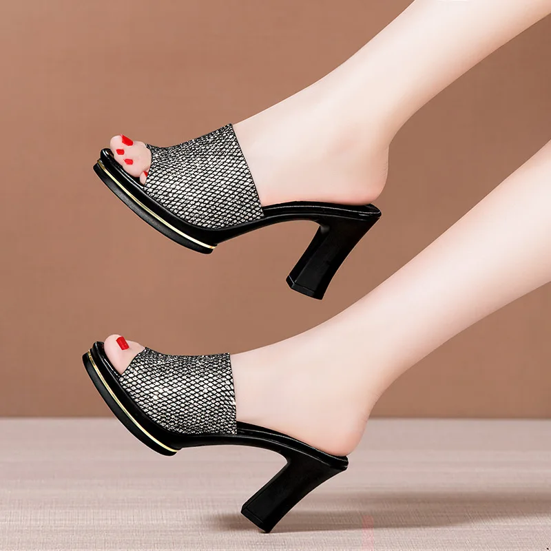 

Shoes Woman 2023 Low Square heel Big Size Peep Toe Glitter Slides Female Slippers Heeled Mules Block Jelly New Summer High PU Ba