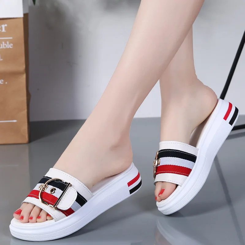 Women Slippers Flat Shoes Woman Comfortable Female Sandals Ladies Luxury Platform Slides Flip Flops Summer Sapatos Femininos
Women Slippers Flat Shoes Woman Comfortable Female Sandals Ladies Luxury Platform Slides Flip Flops Summer Sapatos Femininos