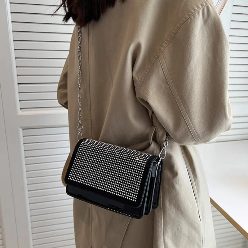 Женская сумка из искусственной кожи, однотонная модная квадратная сумка через плечо с цепочкой, сумка для покупок, Классическая простая жен...
Женская сумка из искусственной кожи, однотонная модная квадратная сумка через плечо с цепочкой, сумка для покупок, Классическая простая жен...