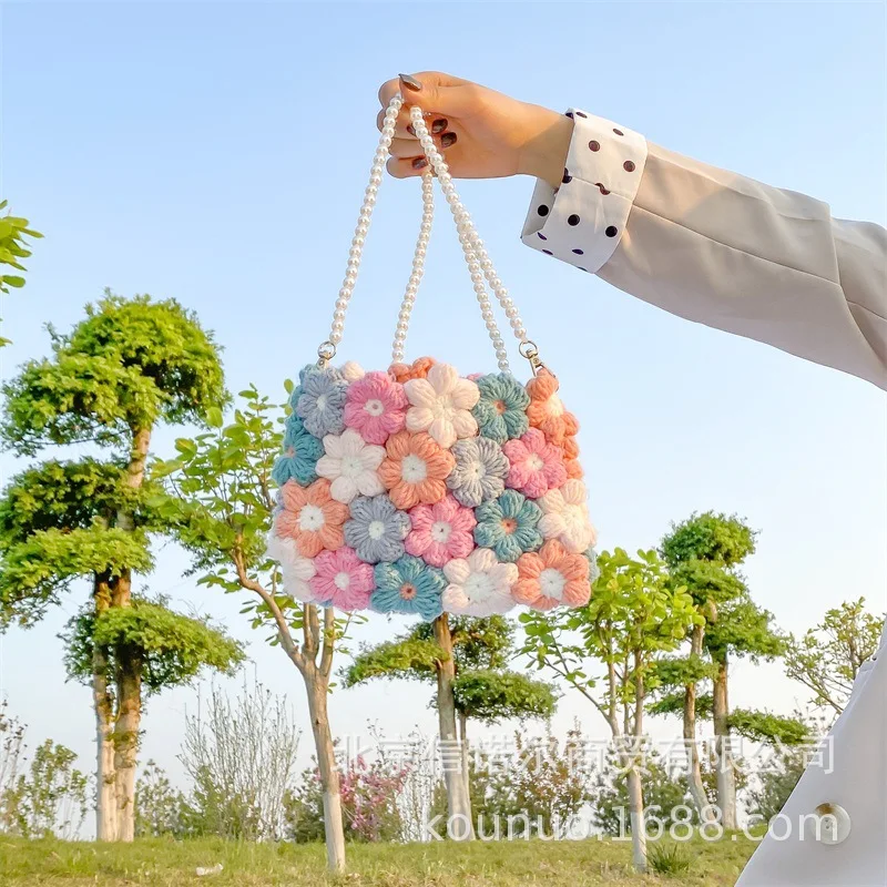 2022 New Spring Autumdiy Bag Wool Small Creative Messenger Bag Crossbody Bags For Women Tote Bag Cute Finished Plush Flower Han
2022 New Spring Autumdiy Bag Wool Small Creative Messenger Bag Crossbody Bags For Women Tote Bag Cute Finished Plush Flower Han