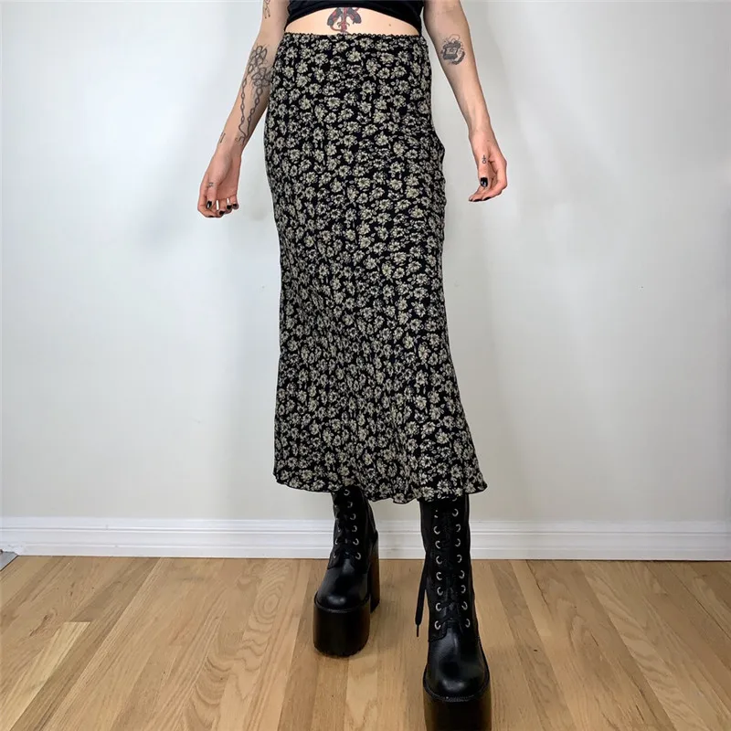 Women Summer High Waist Party Beach Skirt Retro Little Flowers Printing Package Hip Midi Skirts Casual Vacation Clothing Female
Women Summer High Waist Party Beach Skirt Retro Little Flowers Printing Package Hip Midi Skirts Casual Vacation Clothing Female