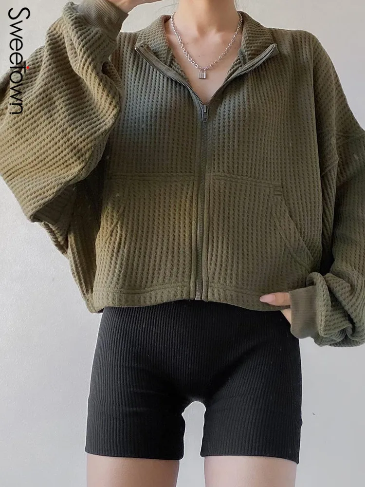 Sweetown Zip Up Batwing Full Sleeve Jackets Women Retro Green Grunge Outfits Turn Down Collar Casual Loose Vintage Sweatshirts
Sweetown Zip Up Batwing Full Sleeve Jackets Women Retro Green Grunge Outfits Turn Down Collar Casual Loose Vintage Sweatshirts