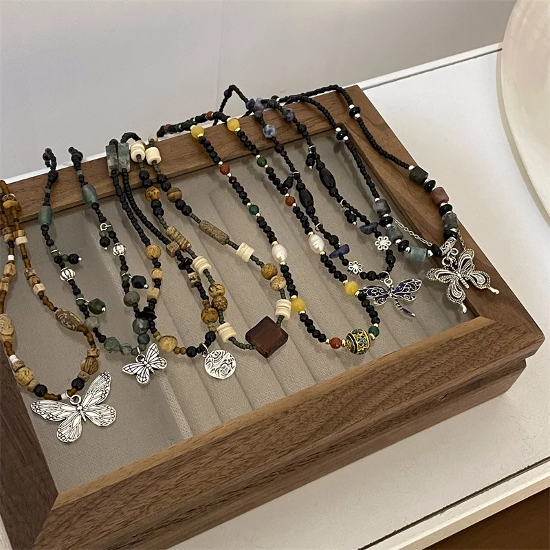 Vintage Chinese Style Natural Stone Handmade Beaded Necklace 2023 Trendy Design Butterfly Pendant Necklace Choker Female Jewelry
Vintage Chinese Style Natural Stone Handmade Beaded Necklace 2023 Trendy Design Butterfly Pendant Necklace Choker Female Jewelry