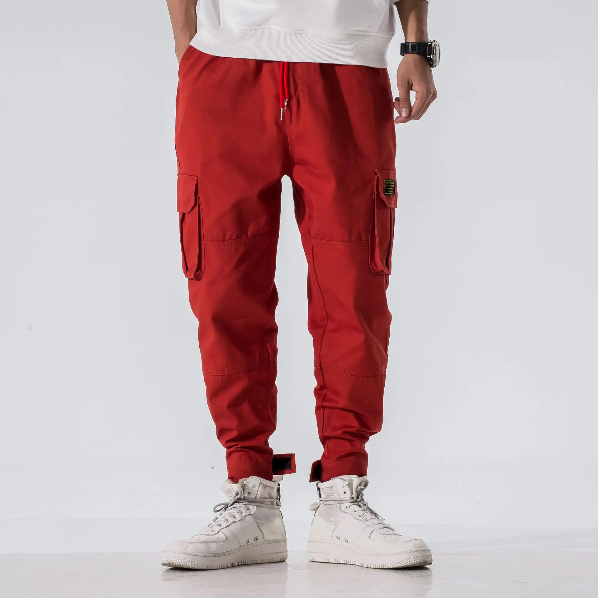 2022 spring men's overalls, Velcro, loose feet, trousers, large size, casual leggings, trendy loose sweatpants
2022 spring men's overalls, Velcro, loose feet, trousers, large size, casual leggings, trendy loose sweatpants