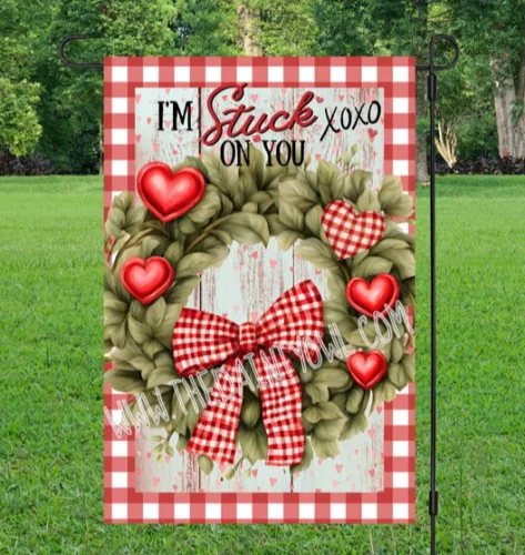 I'm Stuck on You XOXO Цифровой венок в виде сердца на День святого Валентина Флаг 12x18