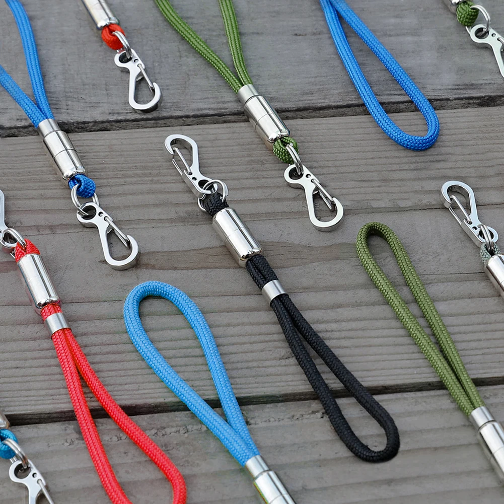 

Outdoor Paracord Keychain Lanyard Parachute Cord Hanging Buckle Camping Backpack Hanging Carabiner Survival Kit