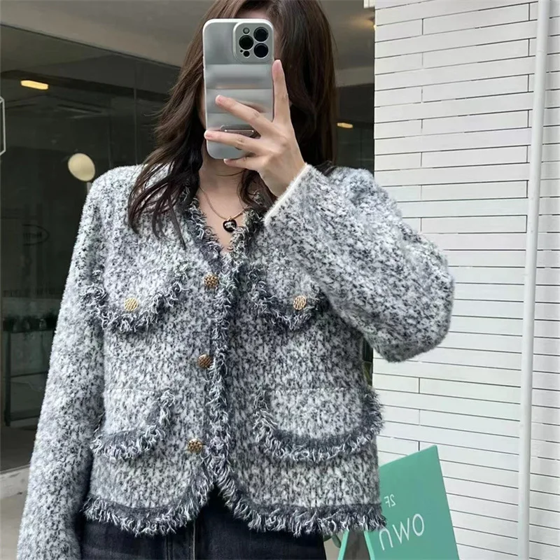 Autumn new sweater imitation mink down Korean version top women's fashion knitted cardigan
Autumn new sweater imitation mink down Korean version top women's fashion knitted cardigan