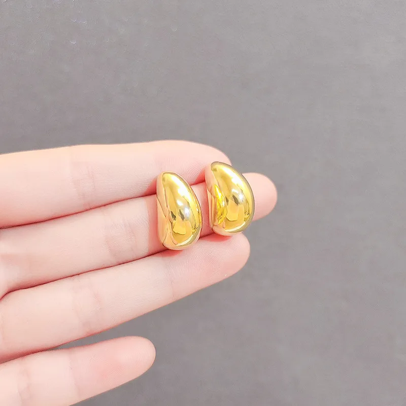 925 Silver Needle Simple Temperament Trendy Little Golden Bean Earrings Female Baroque Retro Temperament Ear Jewelry Wholesale
925 Silver Needle Simple Temperament Trendy Little Golden Bean Earrings Female Baroque Retro Temperament Ear Jewelry Wholesale