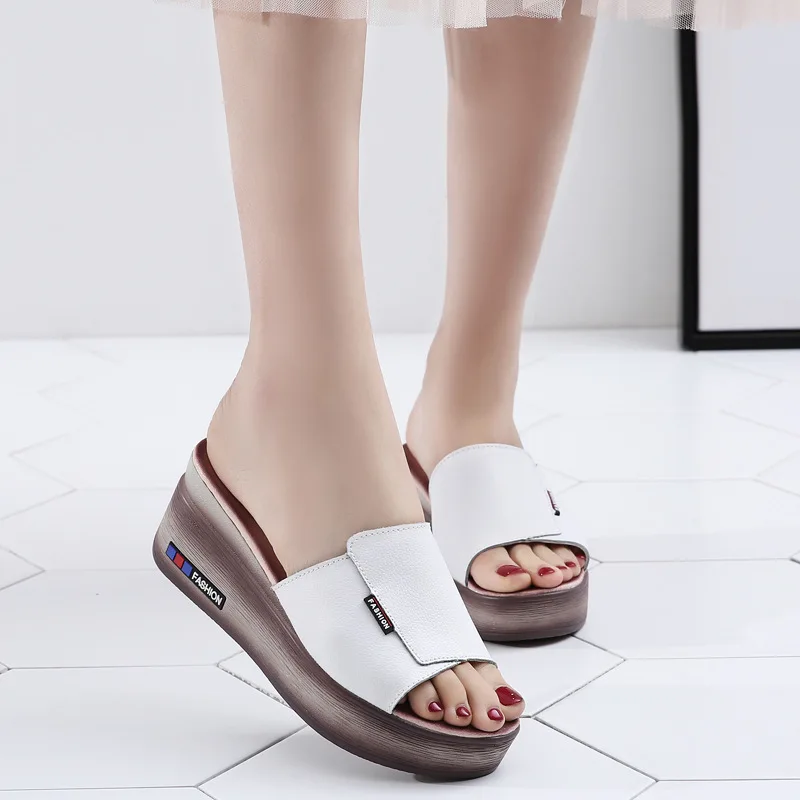 2022 Fashion Pumps For Women Casual Shoes Wedges Flat Summer Slipper Thick Platform Outside Mom Slides Sandals 6.5cm High Heels
2022 Fashion Pumps For Women Casual Shoes Wedges Flat Summer Slipper Thick Platform Outside Mom Slides Sandals 6.5cm High Heels