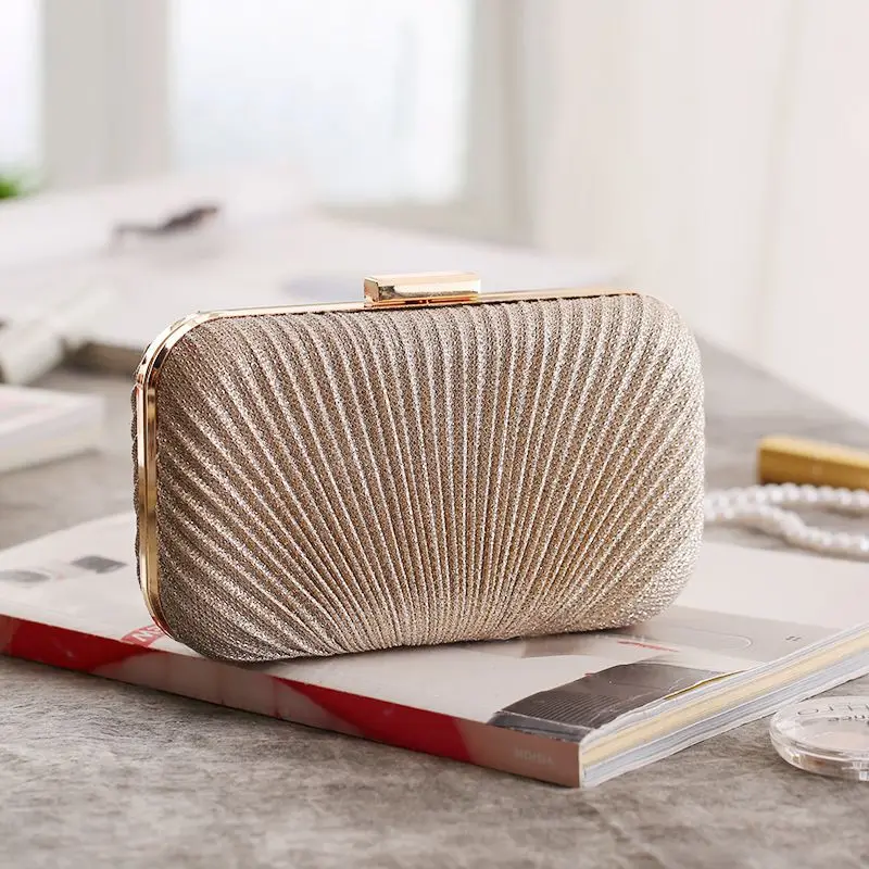 Fashion Evening Bag Pillow-Shaped Black Pleated Handbag Shoulder Bag Bride Wedding Purse Dress Evening Bag Chain Messenger Bag
Fashion Evening Bag Pillow-Shaped Black Pleated Handbag Shoulder Bag Bride Wedding Purse Dress Evening Bag Chain Messenger Bag