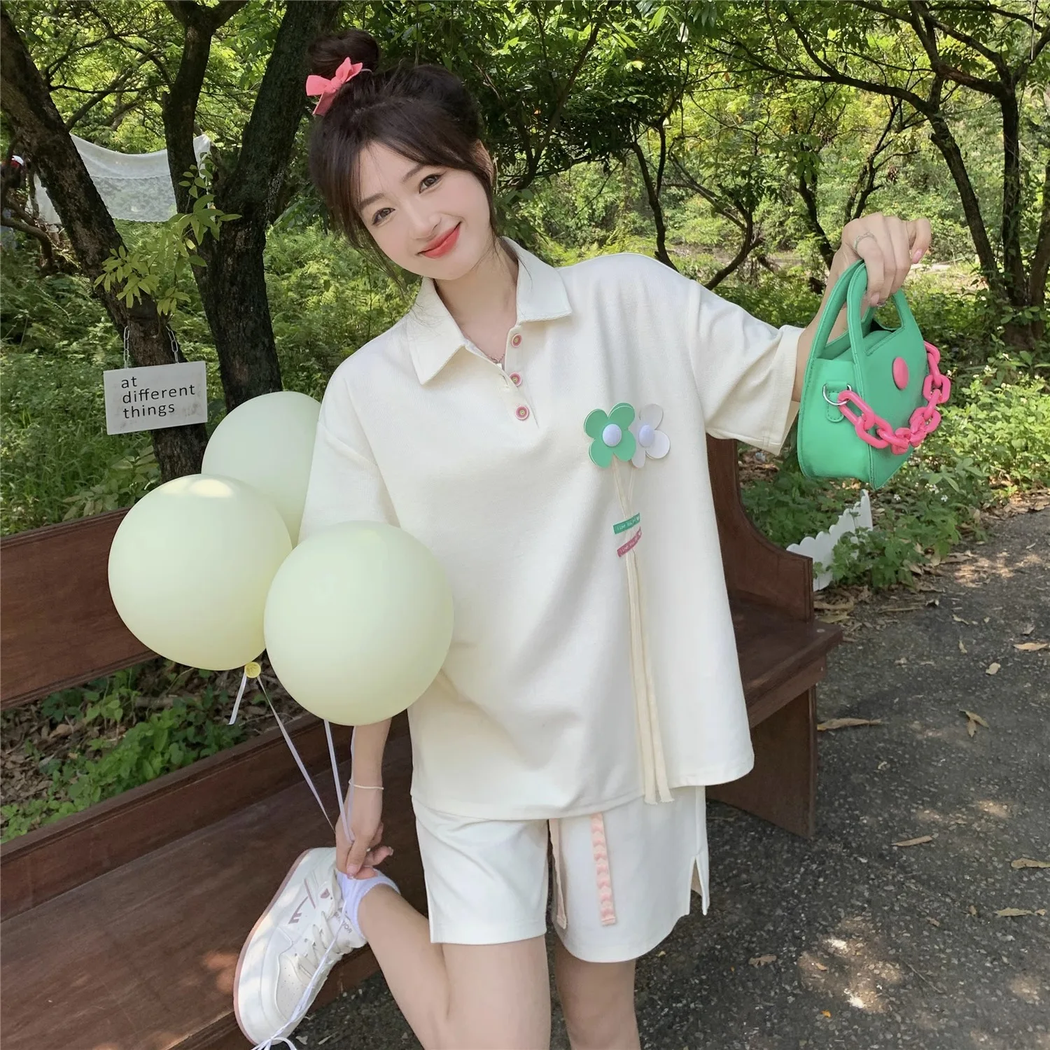 Korean Summer Solid Two Piece Sets For Women New 2023 Fashion Short-Sleeved Cute T-shirt Tops+Casual Shorts Outfits Suit Clothes
Korean Summer Solid Two Piece Sets For Women New 2023 Fashion Short-Sleeved Cute T-shirt Tops+Casual Shorts Outfits Suit Clothes