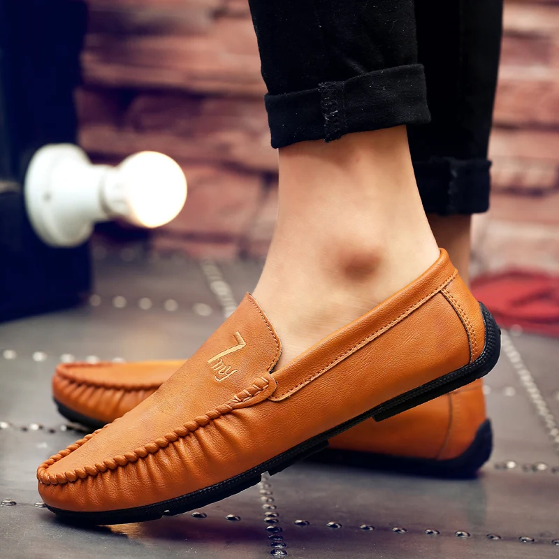 2022 Men Casual Loafers Black Solid Leather Driving Moccasins Gommino Slip on Men Loafers Shoes Male Loafers British Style Flats
2022 Men Casual Loafers Black Solid Leather Driving Moccasins Gommino Slip on Men Loafers Shoes Male Loafers British Style Flats