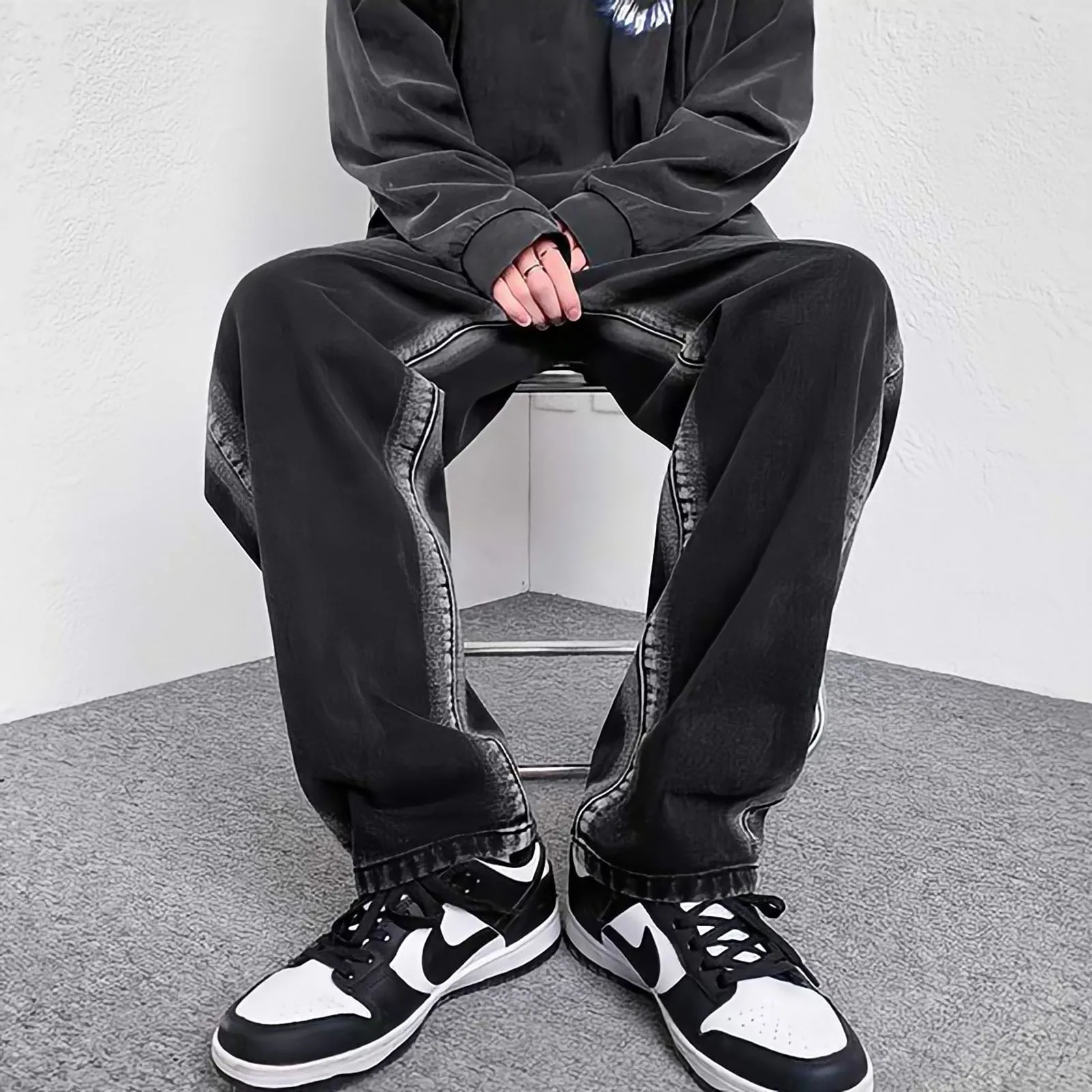 Baggy Black Jeans For Men Wide Leg Tsdesigner Pants Streetwear Cyber Y2k Vintage Korean Street Fashion Stacked Denim Trousers
Baggy Black Jeans For Men Wide Leg Tsdesigner Pants Streetwear Cyber Y2k Vintage Korean Street Fashion Stacked Denim Trousers