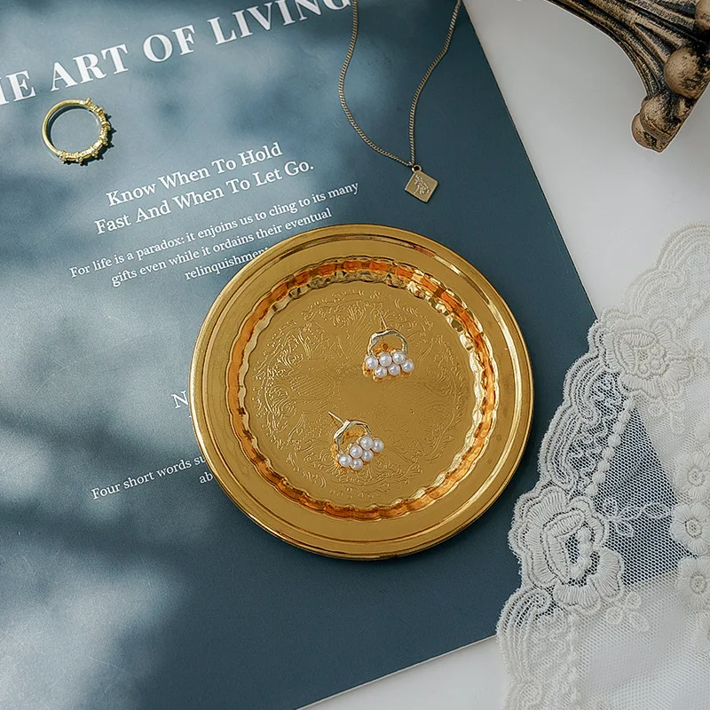 Round Decorative Tray Jewelry Earring Necklace Display Storage Trays Party Cake Food Dish Plate Desktop Ornament Shooting Props
Round Decorative Tray Jewelry Earring Necklace Display Storage Trays Party Cake Food Dish Plate Desktop Ornament Shooting Props