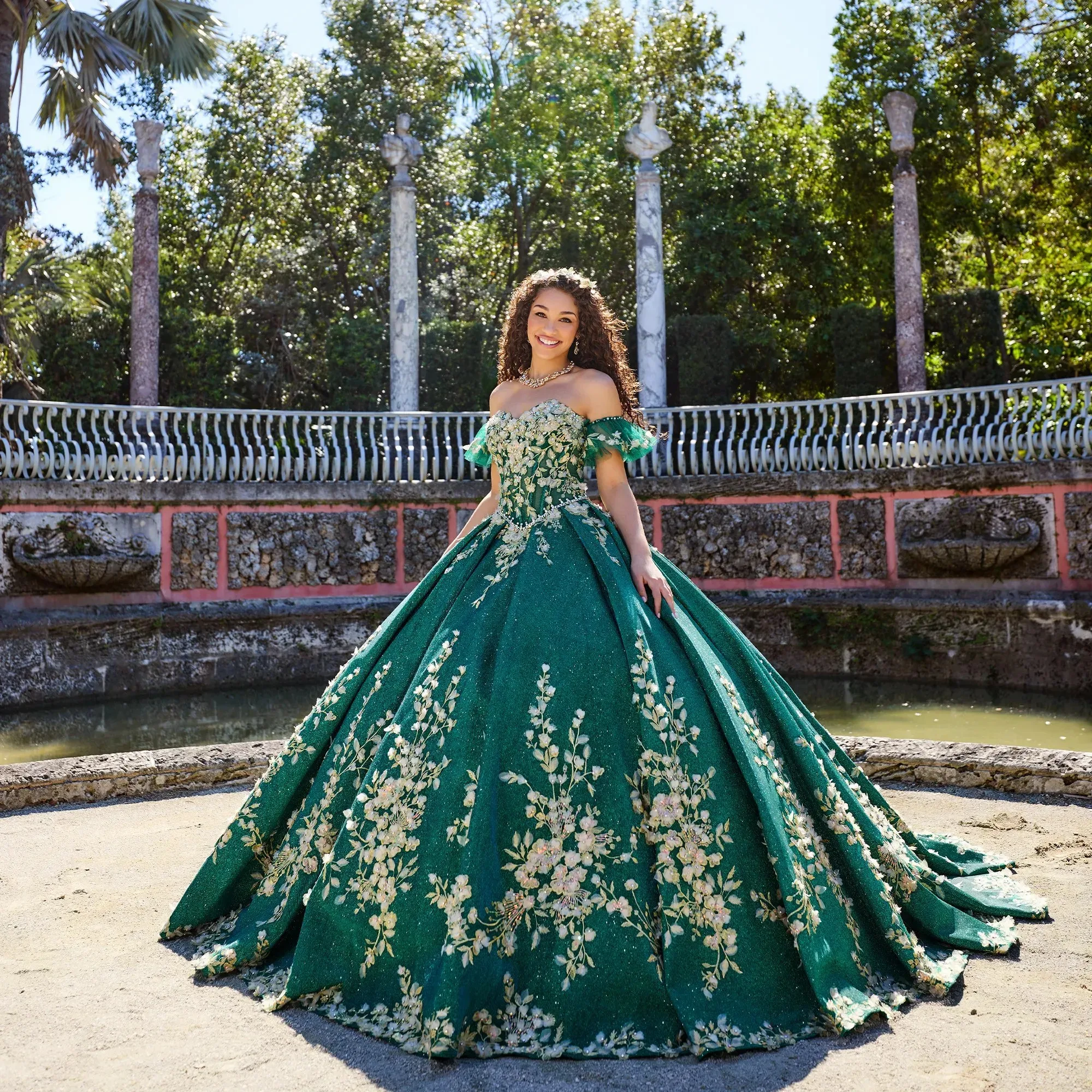Green Charro Quinceanera Dresses Ball Gown Sweetheart Sequins Appliques Sparkle Puffy Mexican Sweet 16 Dresses 15 Anos
Green Charro Quinceanera Dresses Ball Gown Sweetheart Sequins Appliques Sparkle Puffy Mexican Sweet 16 Dresses 15 Anos