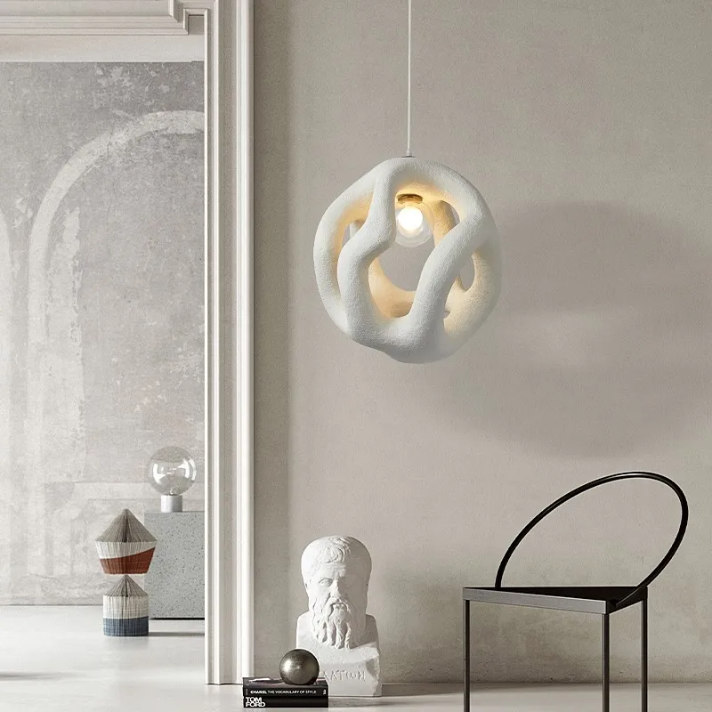 Modern minimalist bedroom E27 black and white chandeliers suitable for living room lights dining room decorative lights 90v~260v
Modern minimalist bedroom E27 black and white chandeliers suitable for living room lights dining room decorative lights 90v~260v