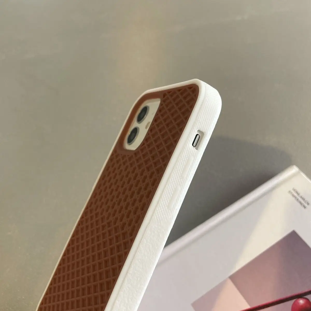 Waffle Sport Shoe Sole White cases Texture Luxury Silicone Phone Case For iPhone 11 12 13 Pro Max XS XR X 8 7 6 Plus Cover
Waffle Sport Shoe Sole White cases Texture Luxury Silicone Phone Case For iPhone 11 12 13 Pro Max XS XR X 8 7 6 Plus Cover