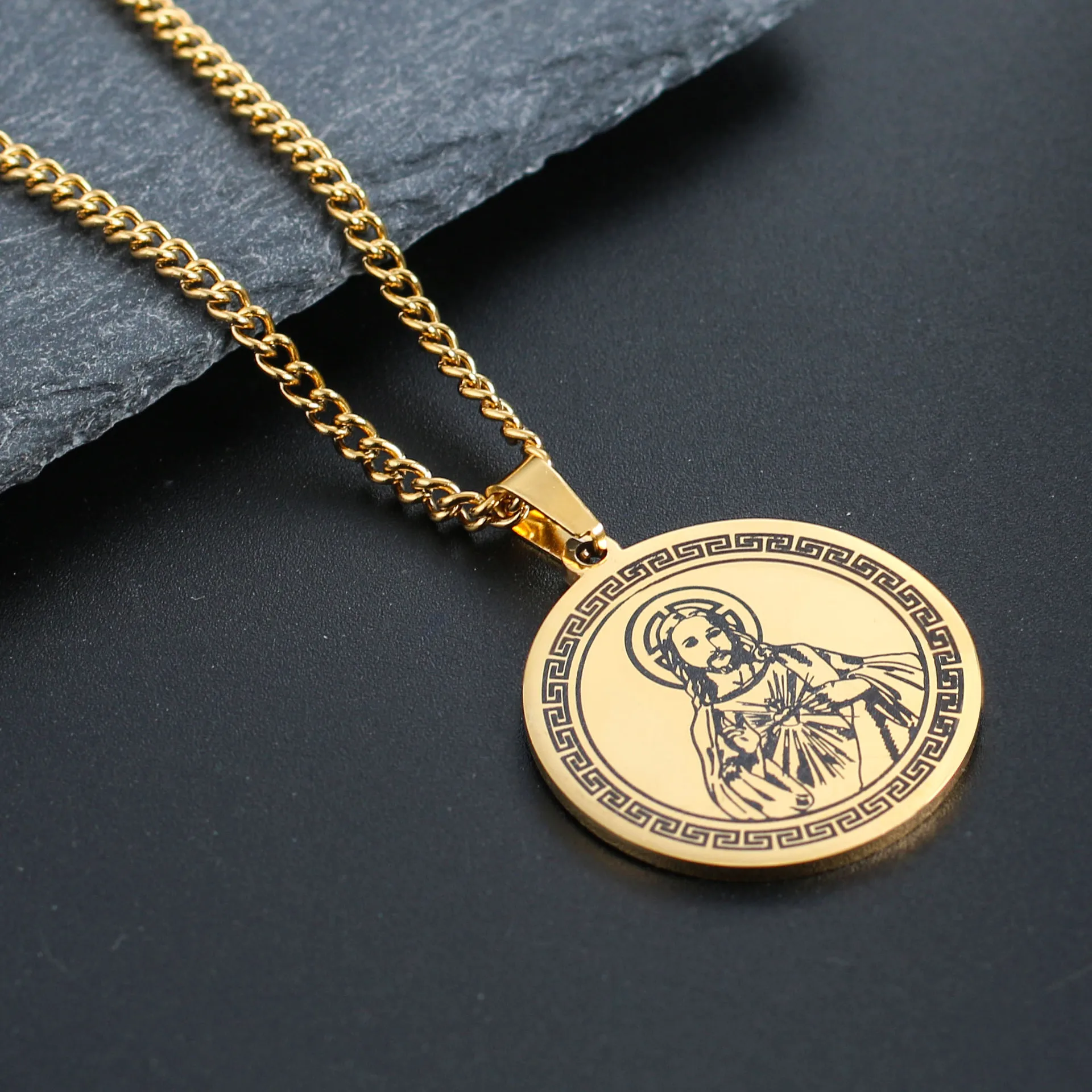 Vintage Gold Christian Jesus Cross Necklace Stainless Steel Praying Pendant Religious Necklace for Mens Punk Collar Jewelry
Vintage Gold Christian Jesus Cross Necklace Stainless Steel Praying Pendant Religious Necklace for Mens Punk Collar Jewelry