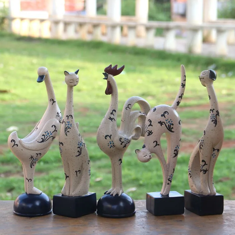 Home Decor Resin Statue Creative Chicken/Duck/Cat/Dog Sculpture Nordic Style Figurine Cretative Animal Craft Statue Room Decor 
Home Decor Resin Statue Creative Chicken/Duck/Cat/Dog Sculpture Nordic Style Figurine Cretative Animal Craft Statue Room Decor