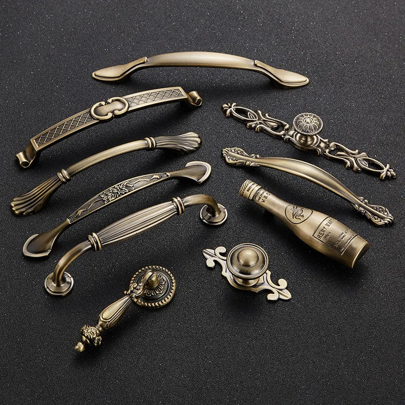 Antique Handle Knob Furniture Handle Kitchen Cabinet Handle Drawer Handle Pulls Zinc Alloy Cupboard Handles European Handles
Antique Handle Knob Furniture Handle Kitchen Cabinet Handle Drawer Handle Pulls Zinc Alloy Cupboard Handles European Handles