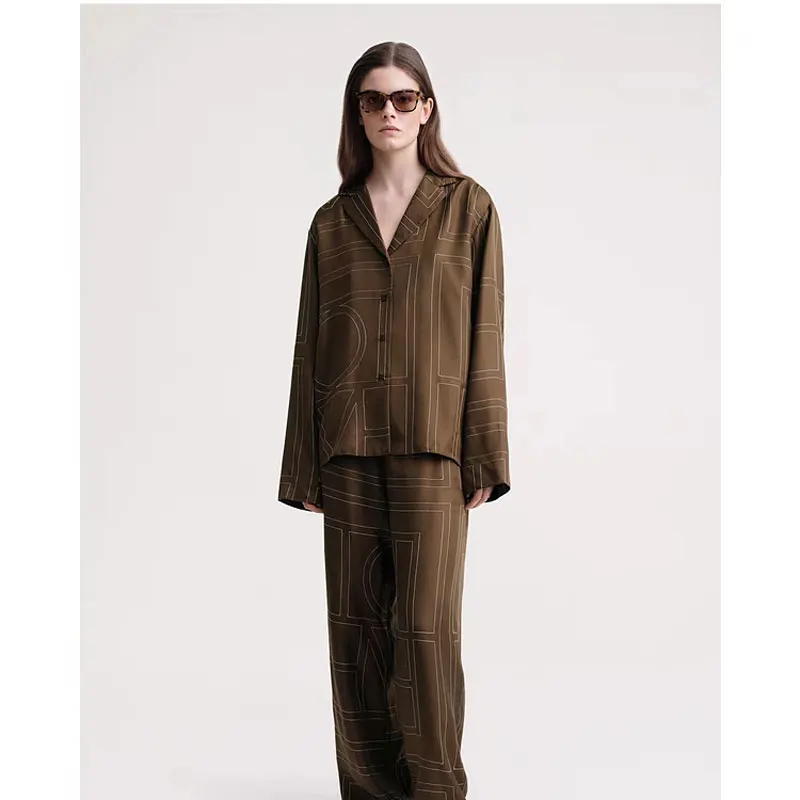 Totem* 2023 New Women's comfortable Pajama100% silk lapel long sleeve shirt Loose stretch wide leg pant printed loungewear set
Totem* 2023 New Women's comfortable Pajama100% silk lapel long sleeve shirt Loose stretch wide leg pant printed loungewear set