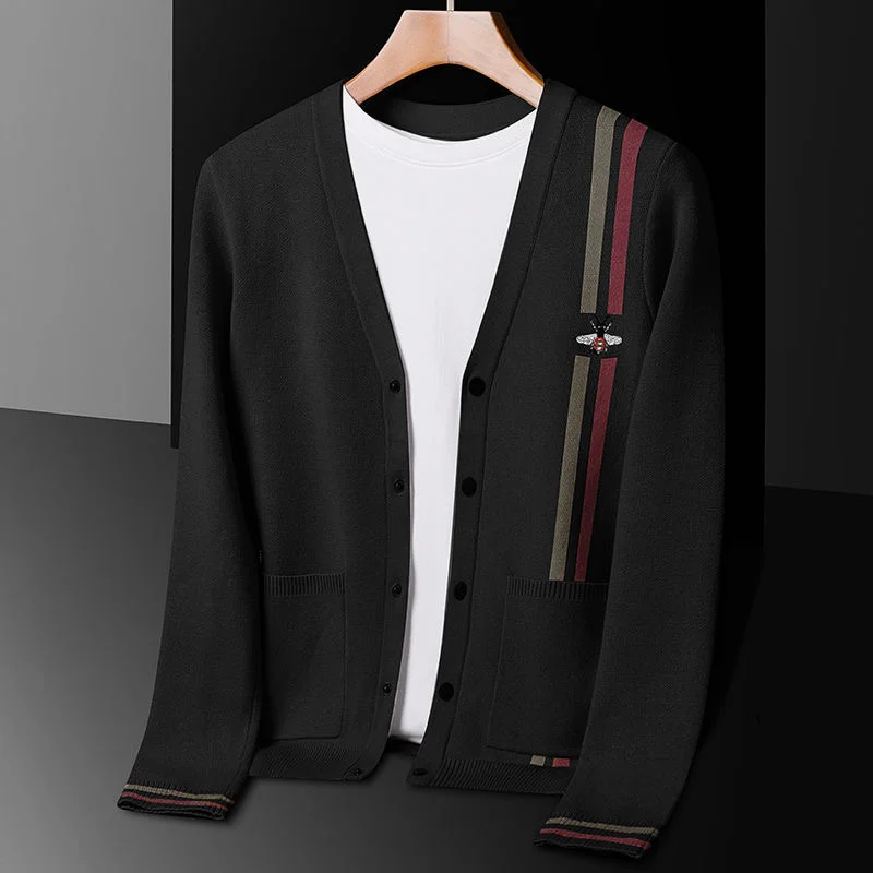 Brand Luxury Stripe Knitted Cardigan Men's Autumn New Fashion Little Bee Embroidery Shawl Versatile Korean Casual Sweater Coat
Brand Luxury Stripe Knitted Cardigan Men's Autumn New Fashion Little Bee Embroidery Shawl Versatile Korean Casual Sweater Coat