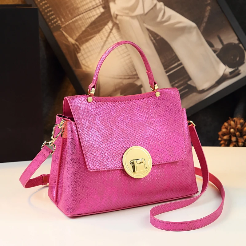 Luxury Fashion Brand Leather Women's Bag Trend Designer Ladies Handbags Small Shoulder Crossbody Bag Laser Craft Top Handle Bags
Luxury Fashion Brand Leather Women's Bag Trend Designer Ladies Handbags Small Shoulder Crossbody Bag Laser Craft Top Handle Bags