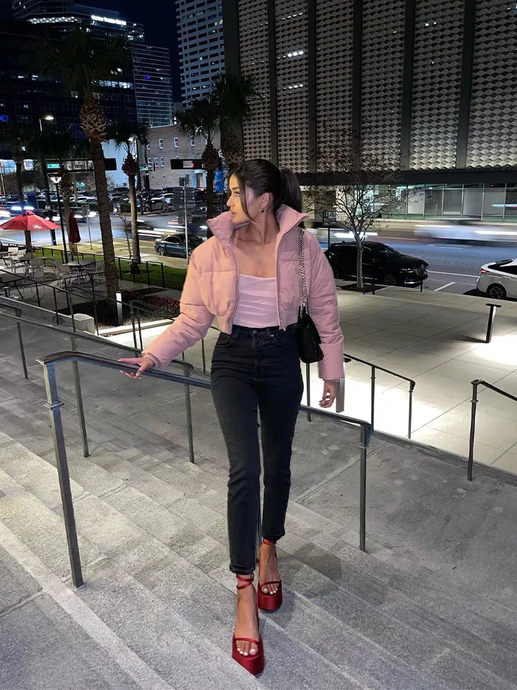 Women 2022 Fashion Thick Warm Winter short cotton clothes Jacket Vintage Long Sleeve zipper Female Outerwear Chic Tops
Women 2022 Fashion Thick Warm Winter short cotton clothes Jacket Vintage Long Sleeve zipper Female Outerwear Chic Tops