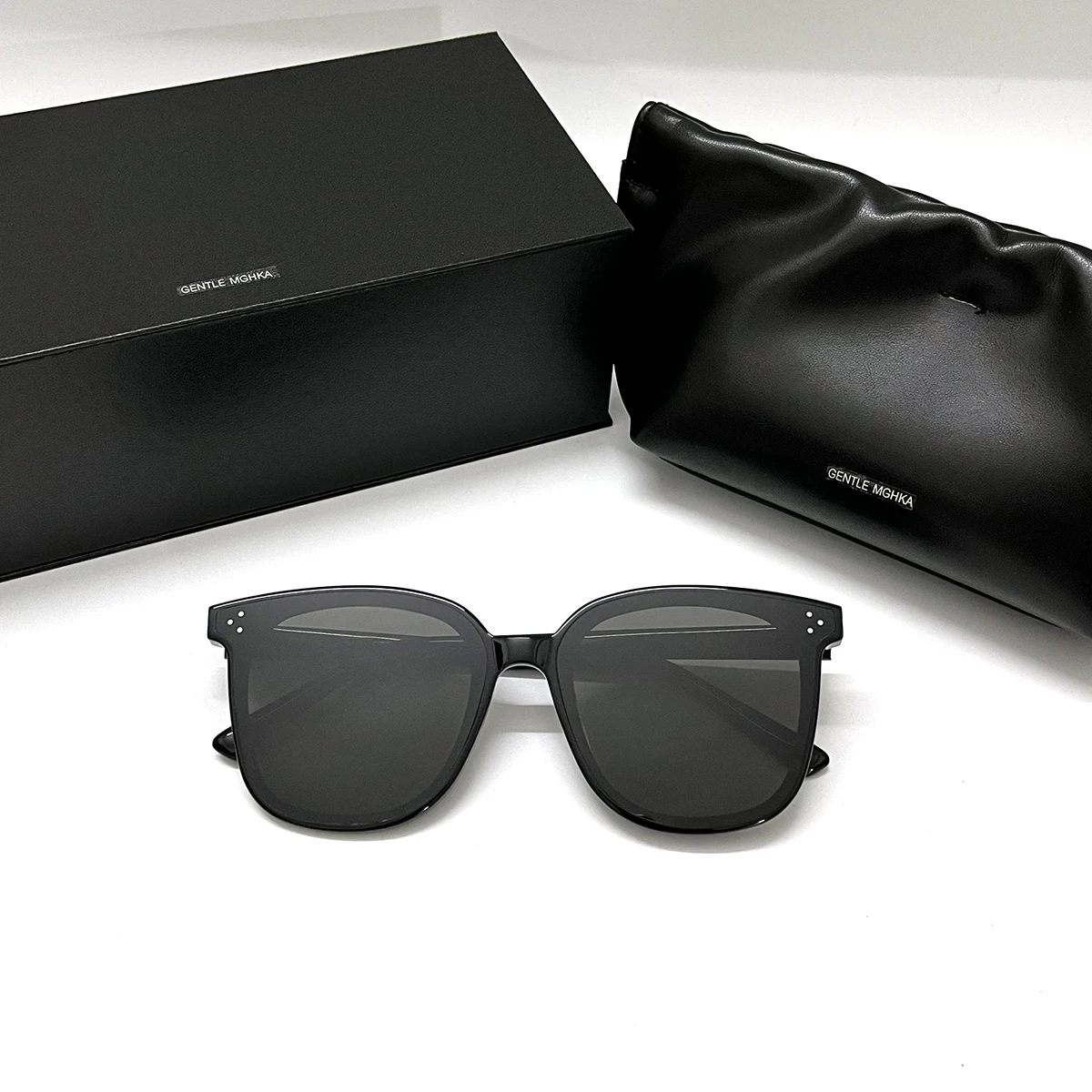 2022 Korea GM Brand Jack bye Designer ladies sunglasses Mirror sun glasses Vintage Female oculos flat lens glasses for men women
2022 Korea GM Brand Jack bye Designer ladies sunglasses Mirror sun glasses Vintage Female oculos flat lens glasses for men women