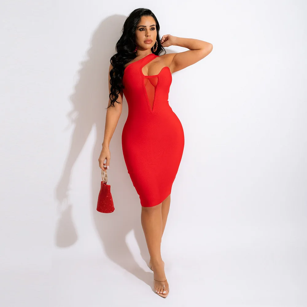 European and American 2022 New Summer One Shoulder Bandage Dress Ladies Sexy Spaghetti Strap Club High Quality Dress Vestidos
European and American 2022 New Summer One Shoulder Bandage Dress Ladies Sexy Spaghetti Strap Club High Quality Dress Vestidos