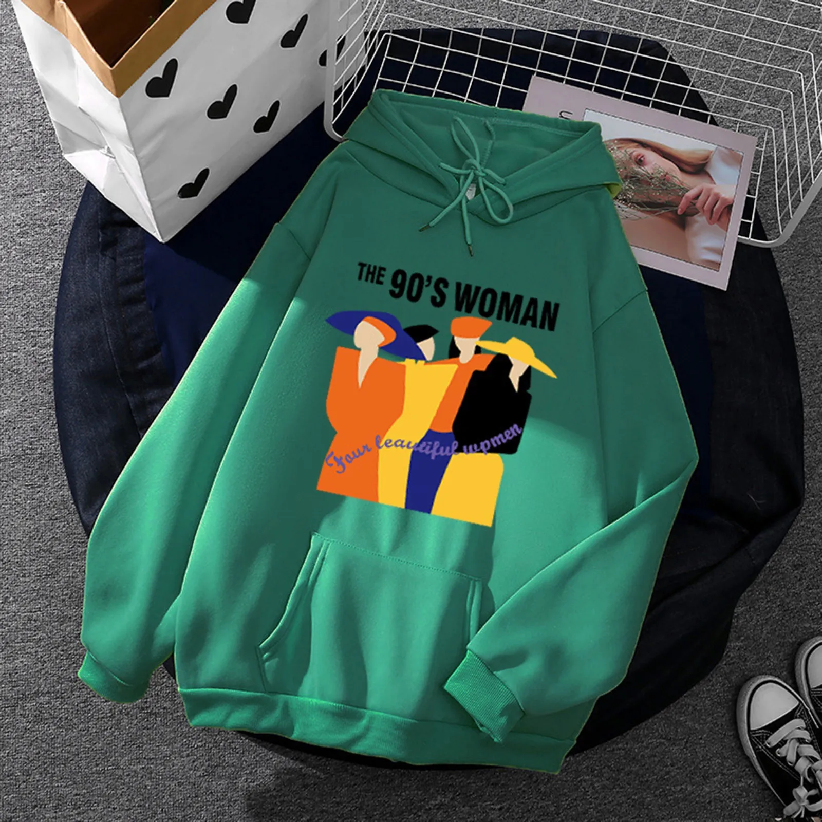 Hoodies The 90s Women Print Warm New Sweatshirt Woman With Hood Punk Kpop Women's Clothing Loose Fleece Hoodie Women Blouse Tops
Hoodies The 90s Women Print Warm New Sweatshirt Woman With Hood Punk Kpop Women's Clothing Loose Fleece Hoodie Women Blouse Tops