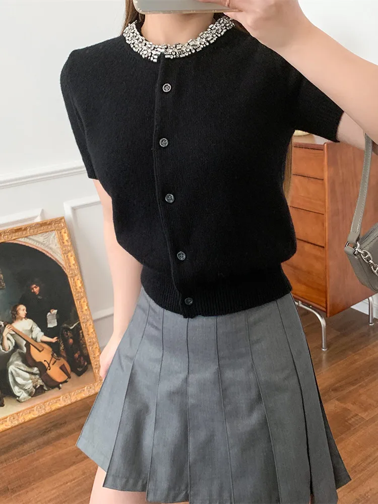 Women Rhinestone Decoration Sweater Gray or Black Round Neck Single Breasted Ladies Short Sleeve Slim Knit Cardigan
Women Rhinestone Decoration Sweater Gray or Black Round Neck Single Breasted Ladies Short Sleeve Slim Knit Cardigan